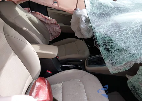 2017 Hyundai Elantra Se из США, поврежденный, VIN 5NPD84LF7HH123116